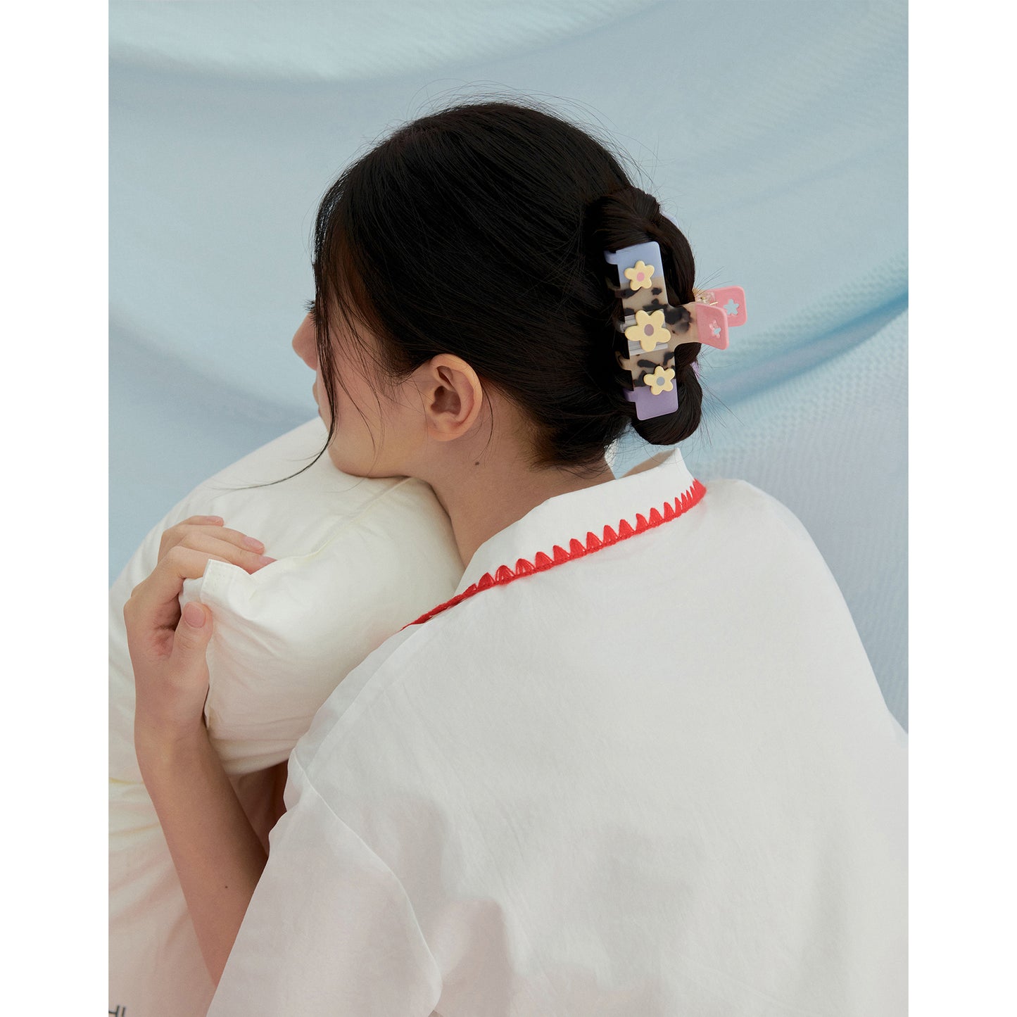 Likio x Xiaoxiao – Puzzle Game 3D Floral Color Hair Claw