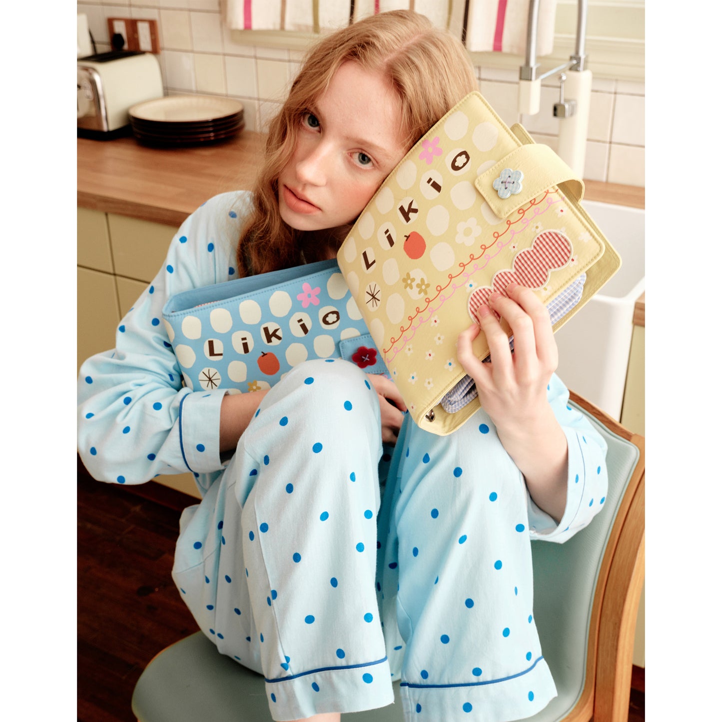 Inspiration Collage Embroidered Graffiti Accessories Box