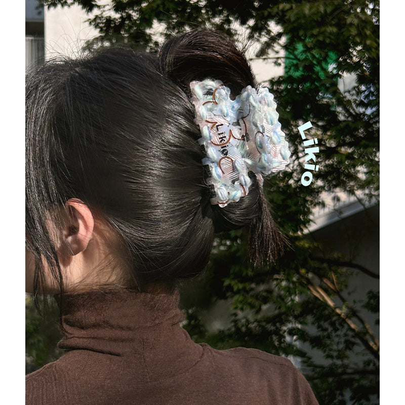 Glass Greenhouse Yarn Hair Claw