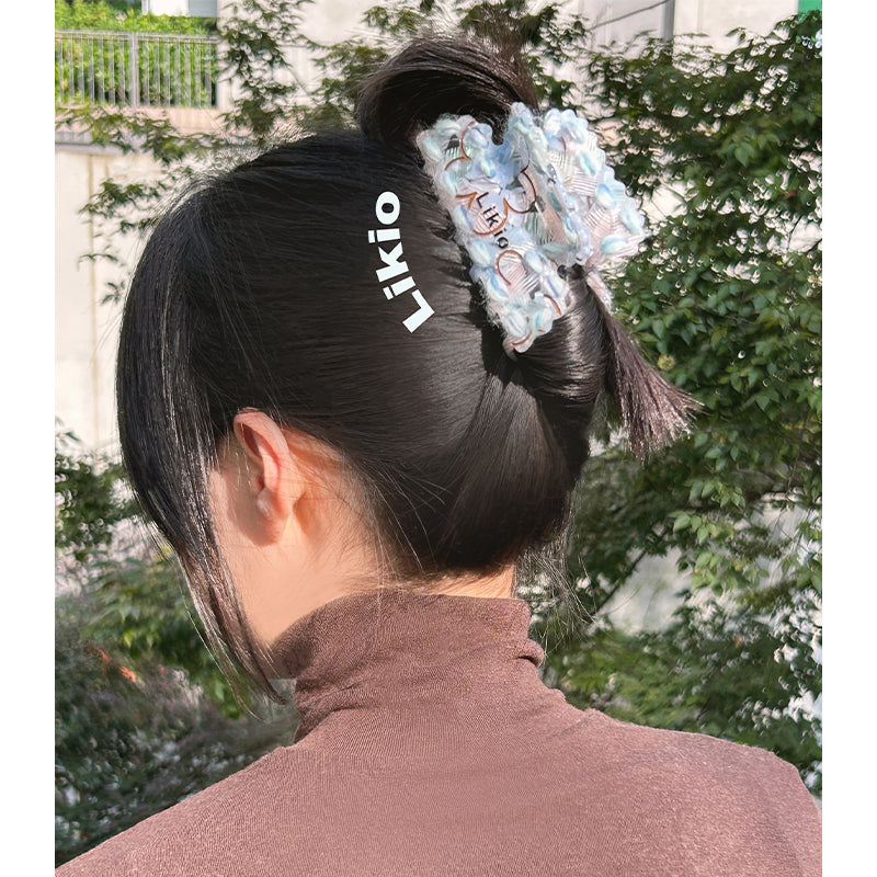 Glass Greenhouse Yarn Hair Claw
