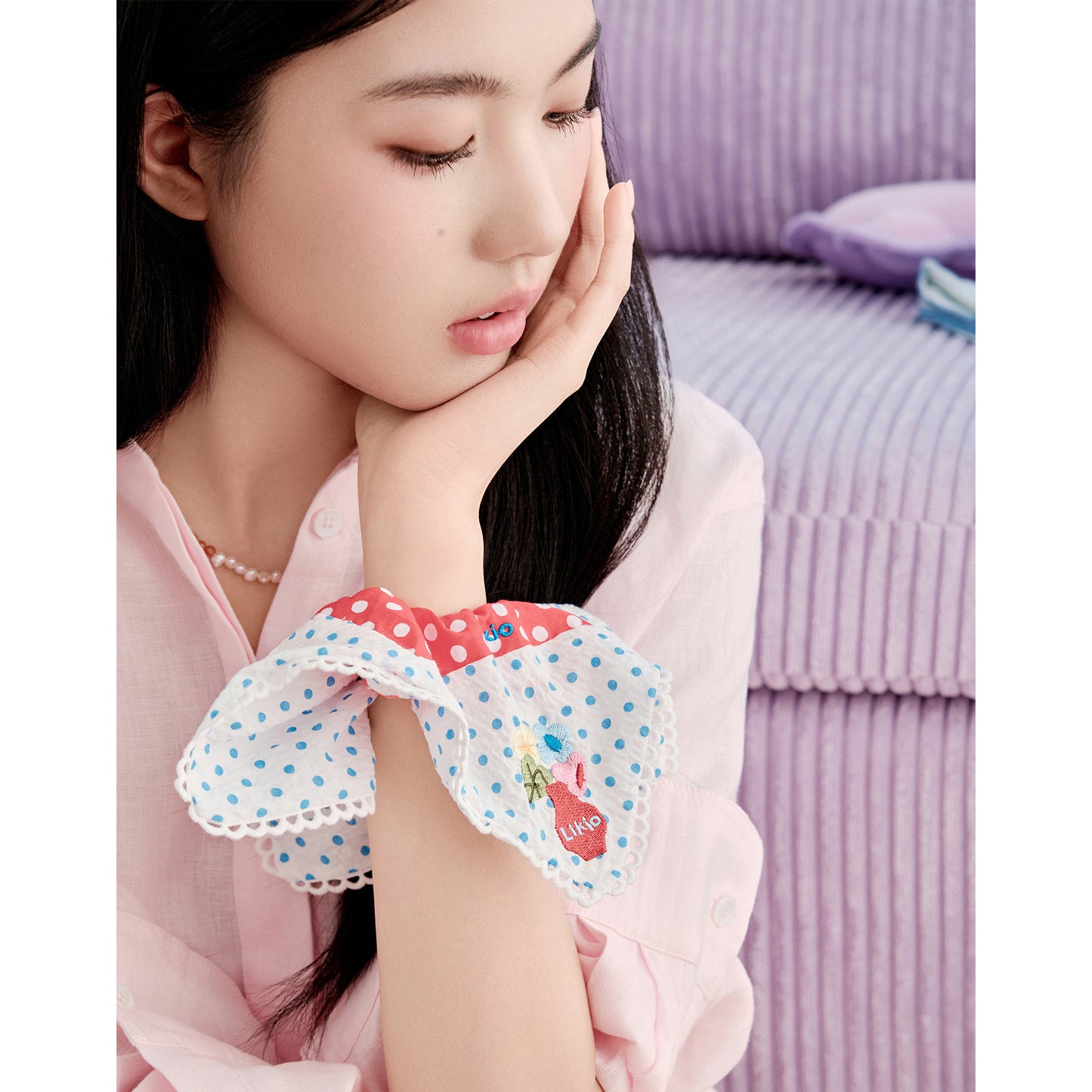Likio × Sharkgirl Florist Collection - Embroidered Vase Offset Handkerchief Scrunchie