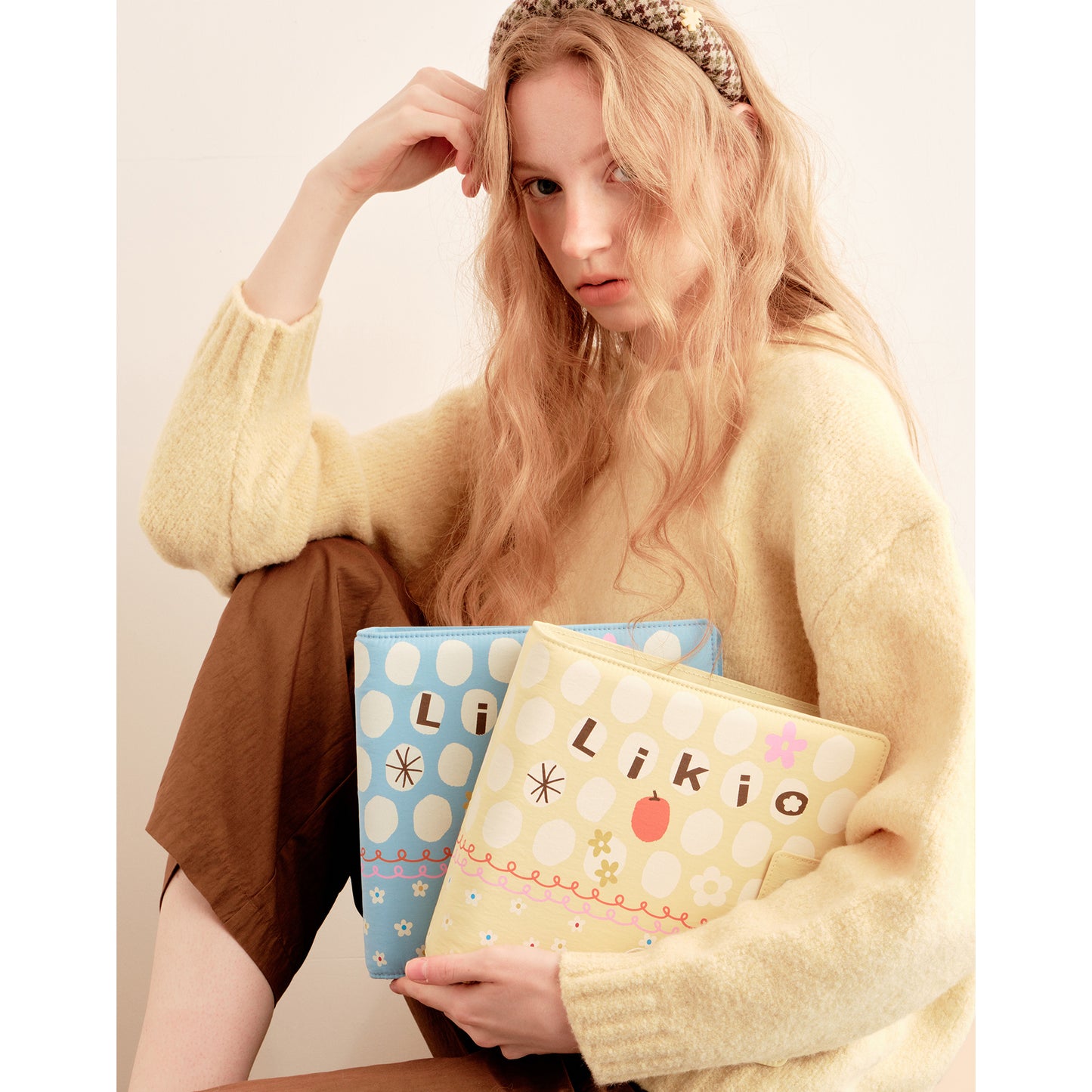 Inspiration Collage Embroidered Graffiti Accessories Box