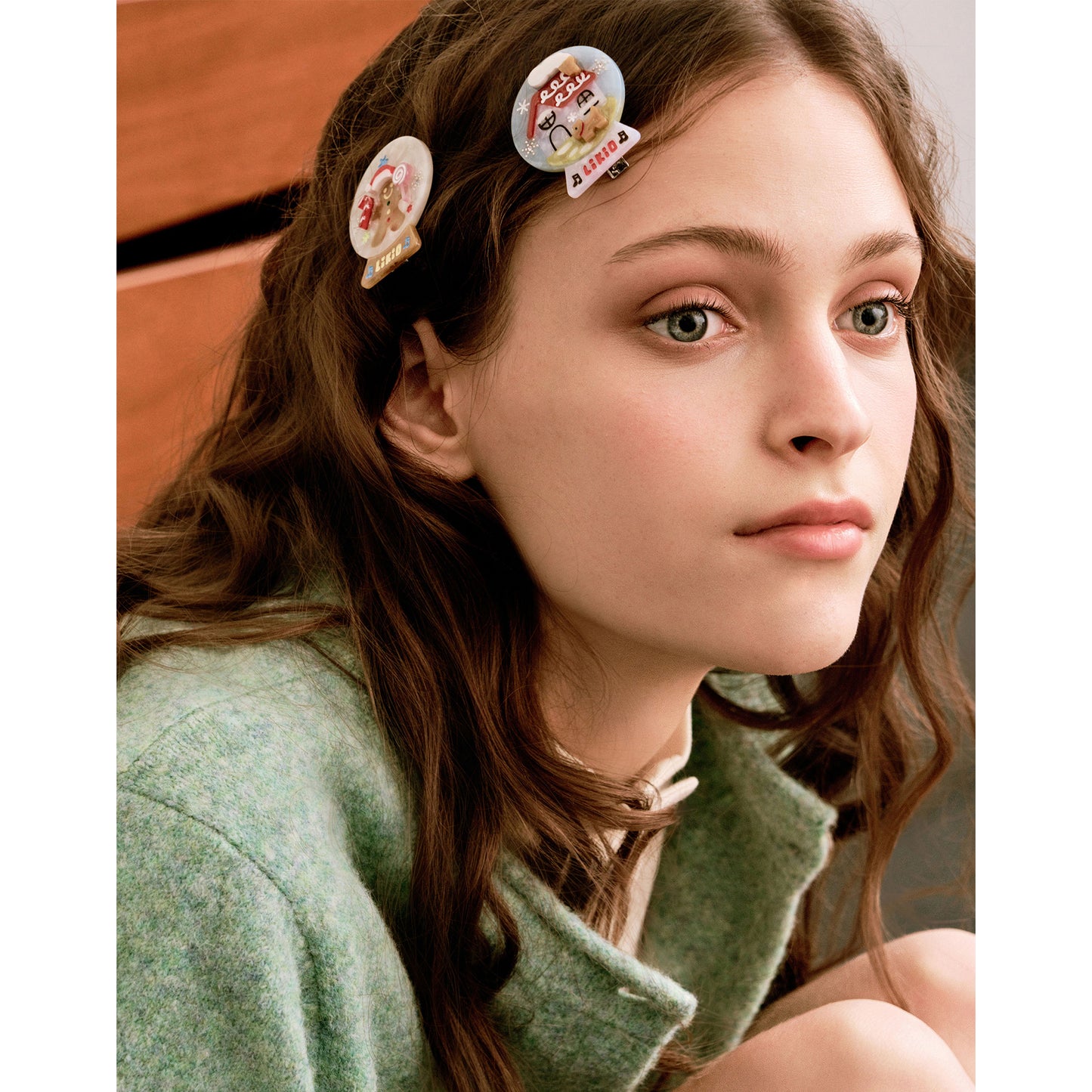 Warm Christmas Wishing Notes Colorful Snow Globe Hair Clip