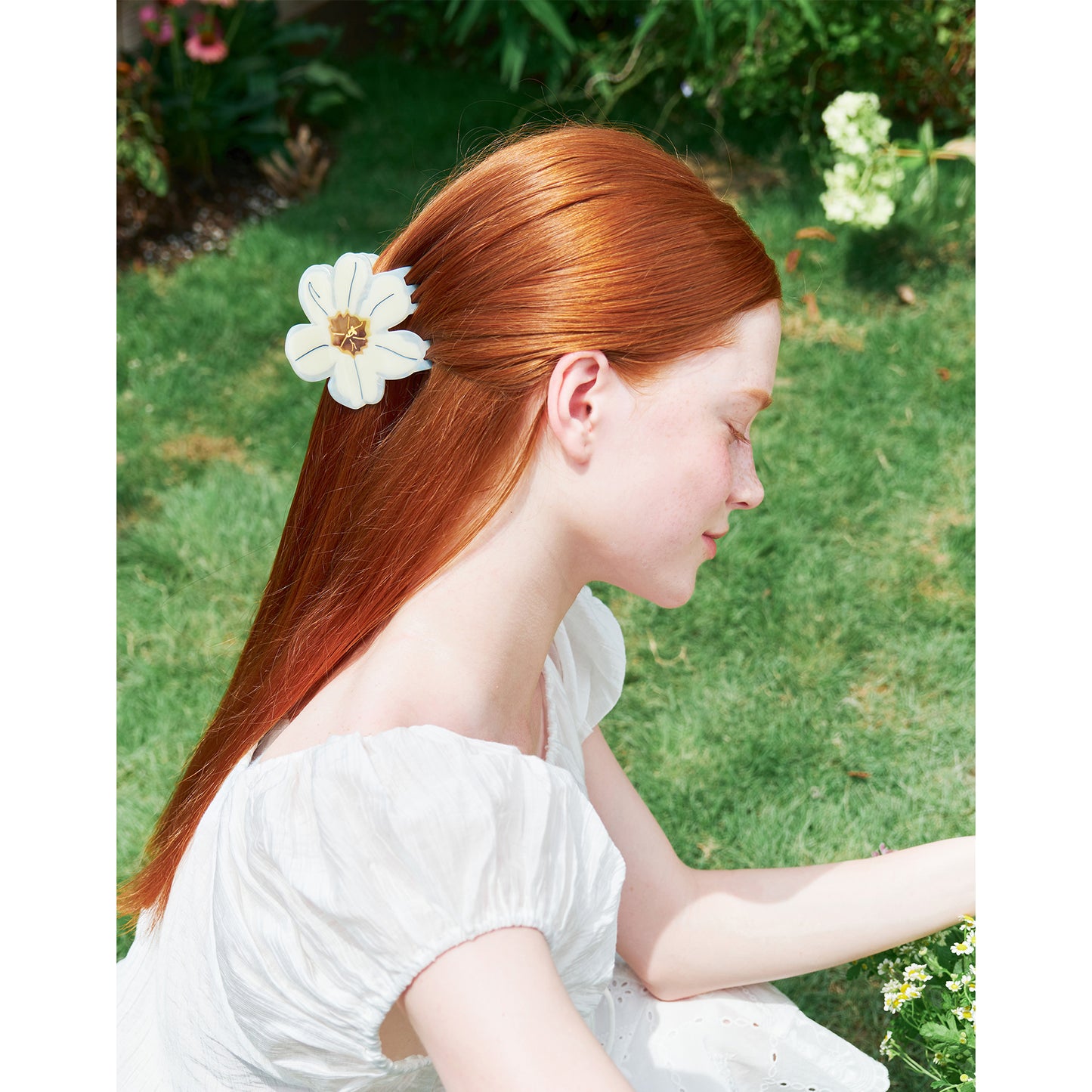 Likio Blooming Flower Hair Claw