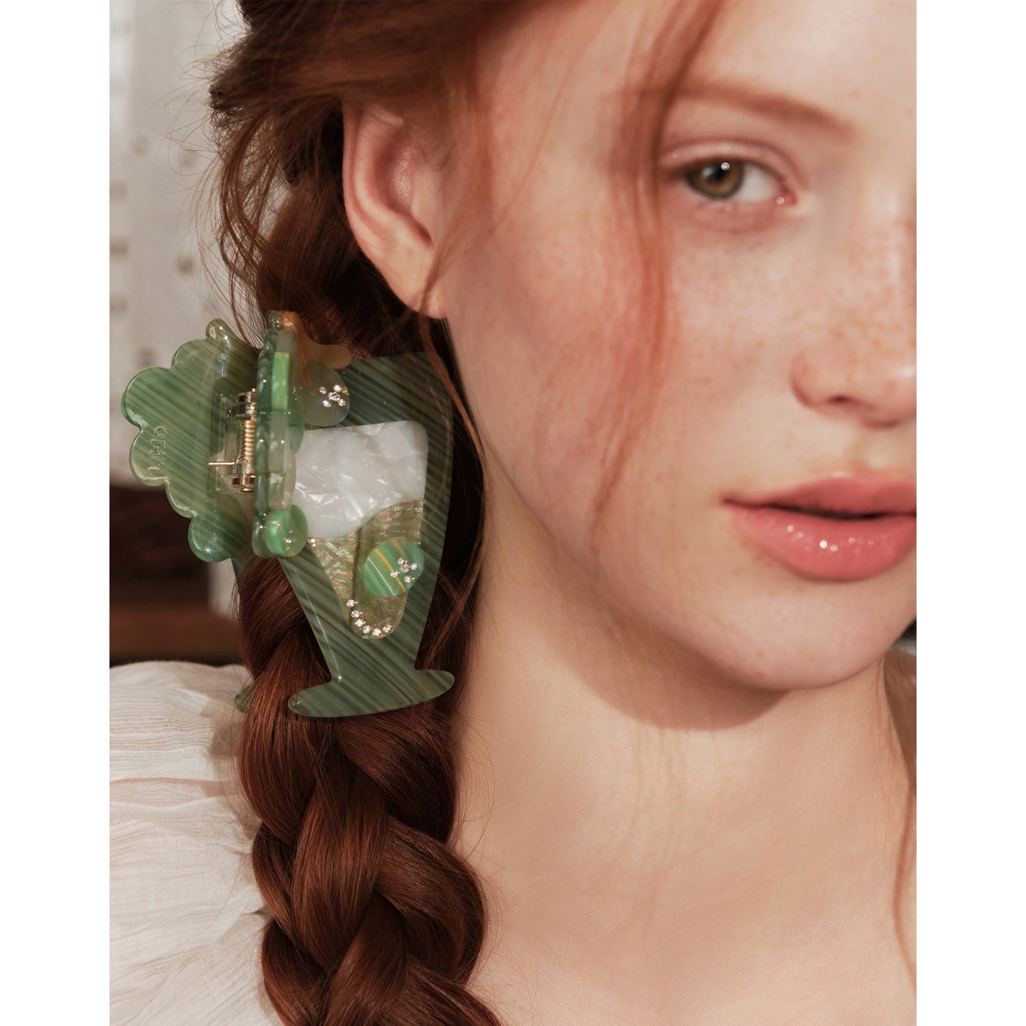Likio Fruit Collection Fruit Goblet Hair Claw