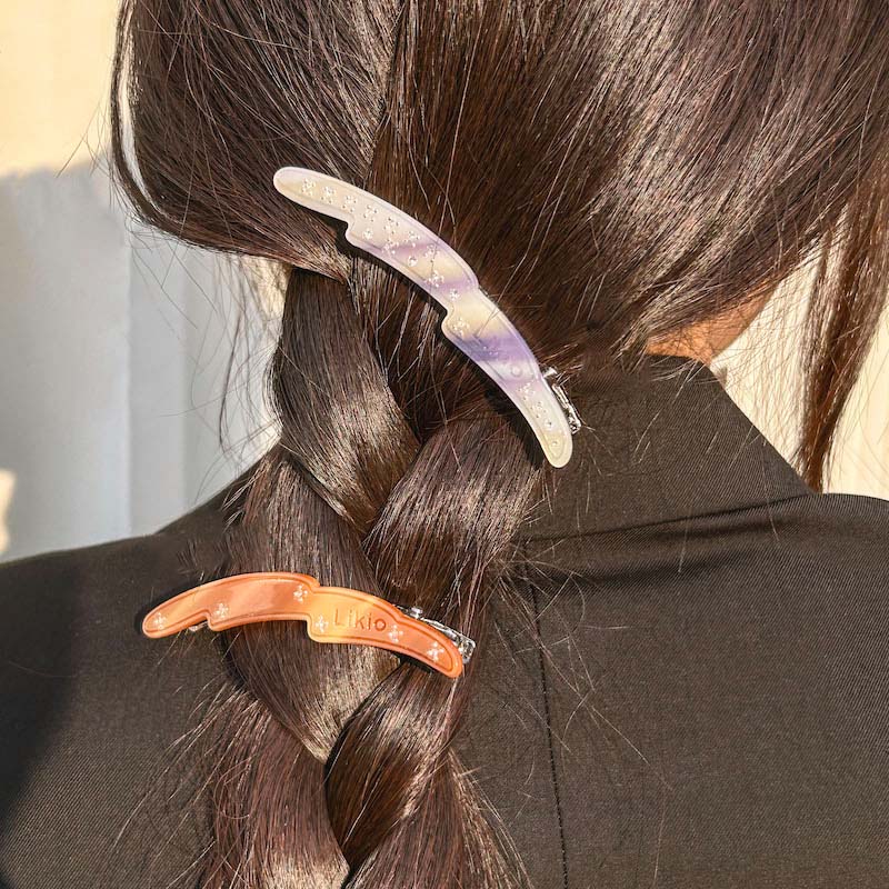 The shape of wind Hair Clip