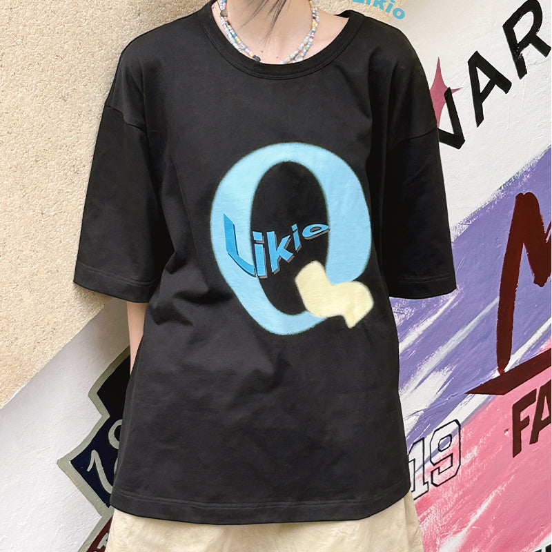 Likio colorful “Q” T-shirt