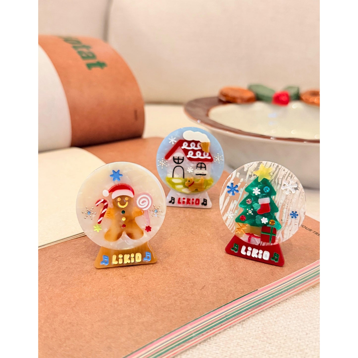 Warm Christmas Wishing Notes Colorful Snow Globe Hair Clip
