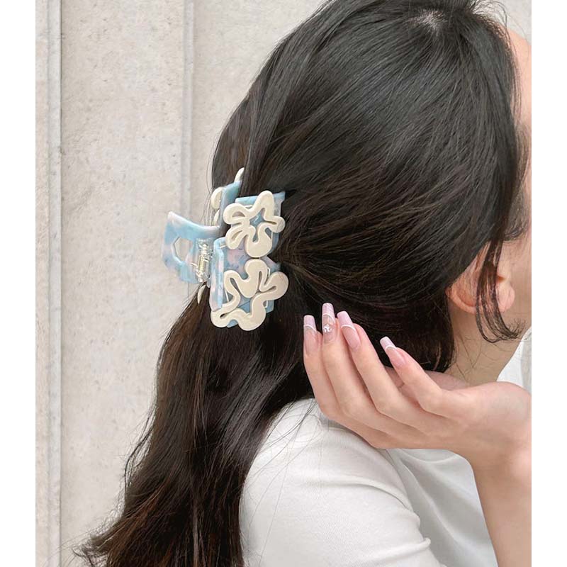 Matisse flower clip