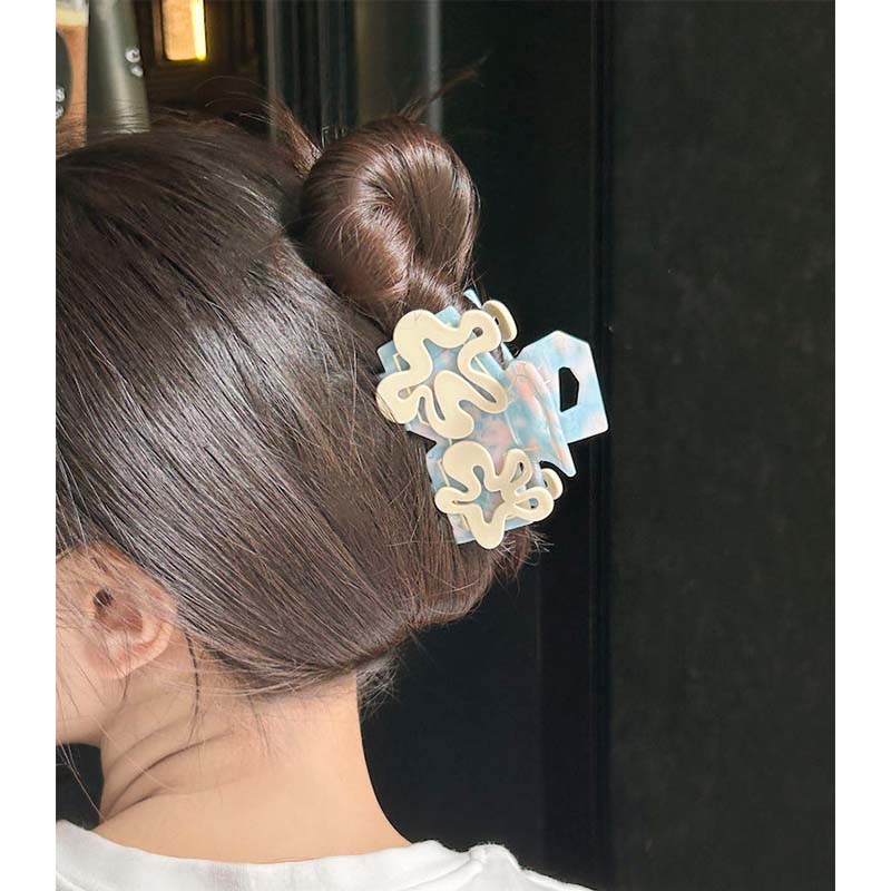 Matisse flower clip