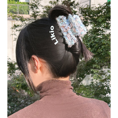Glass Greenhouse Yarn Hair Claw