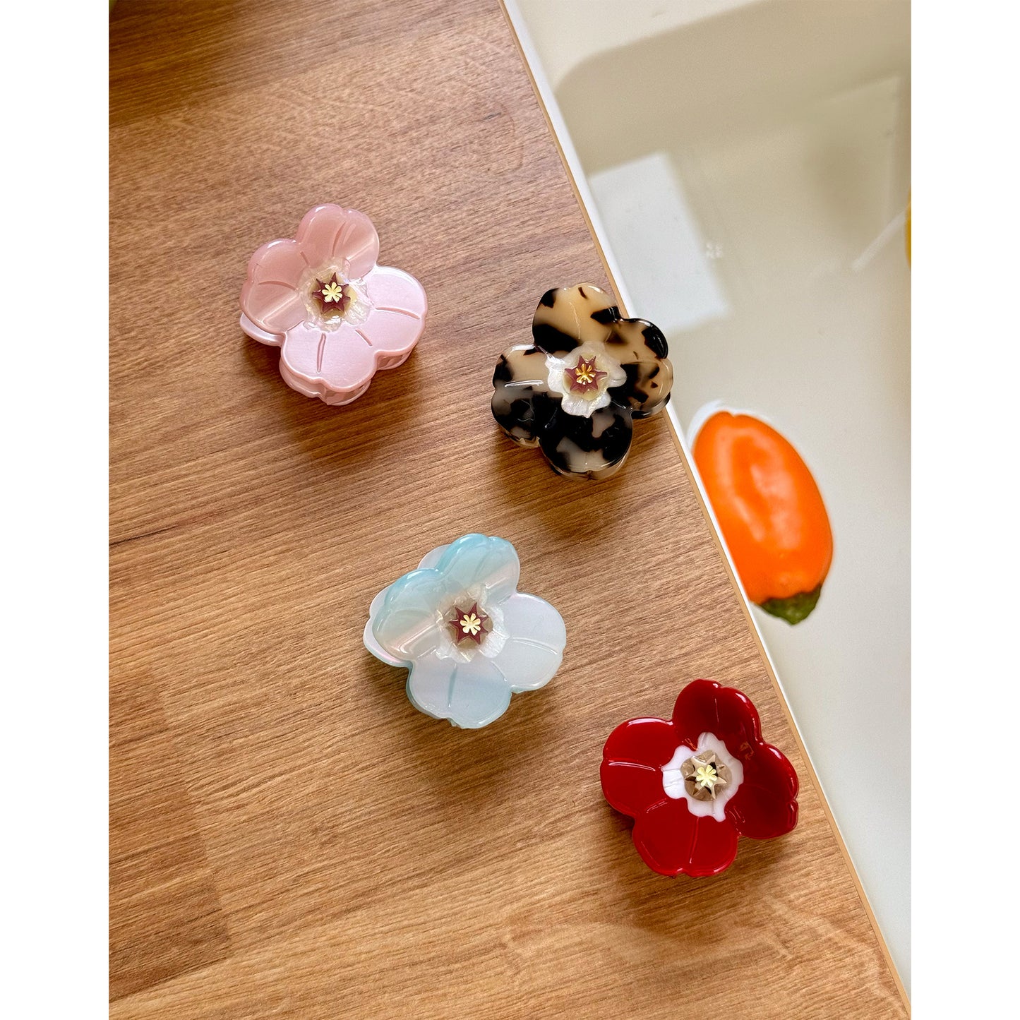 Likio Blooming Flower Hair Claw